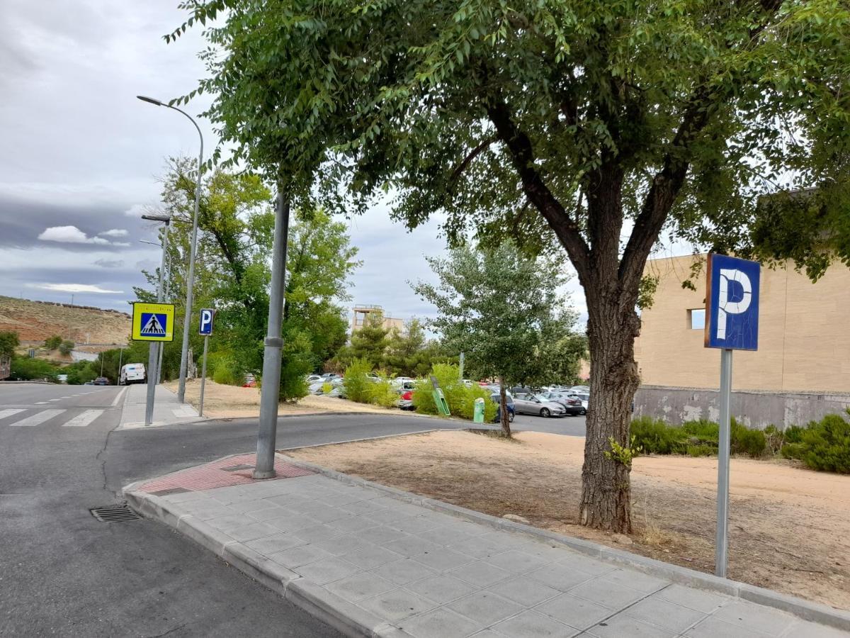 Toletum Low Cost Lofts Diafanos O 2Dormitorios Parking Municipal Gratis Al Aire Libre A 100M Toledo Exterior photo