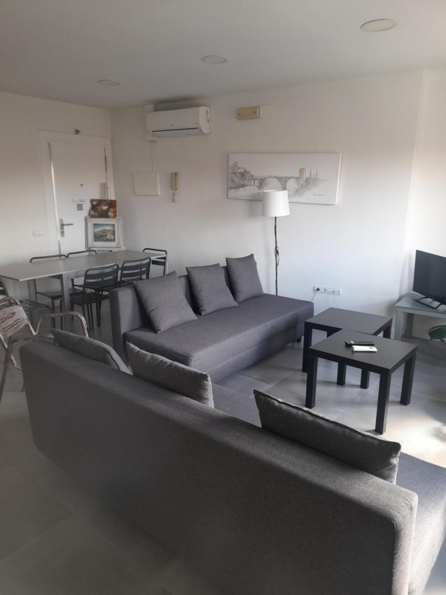 Toletum Low Cost Lofts Diafanos O 2Dormitorios Parking Municipal Gratis Al Aire Libre A 100M Toledo Exterior photo
