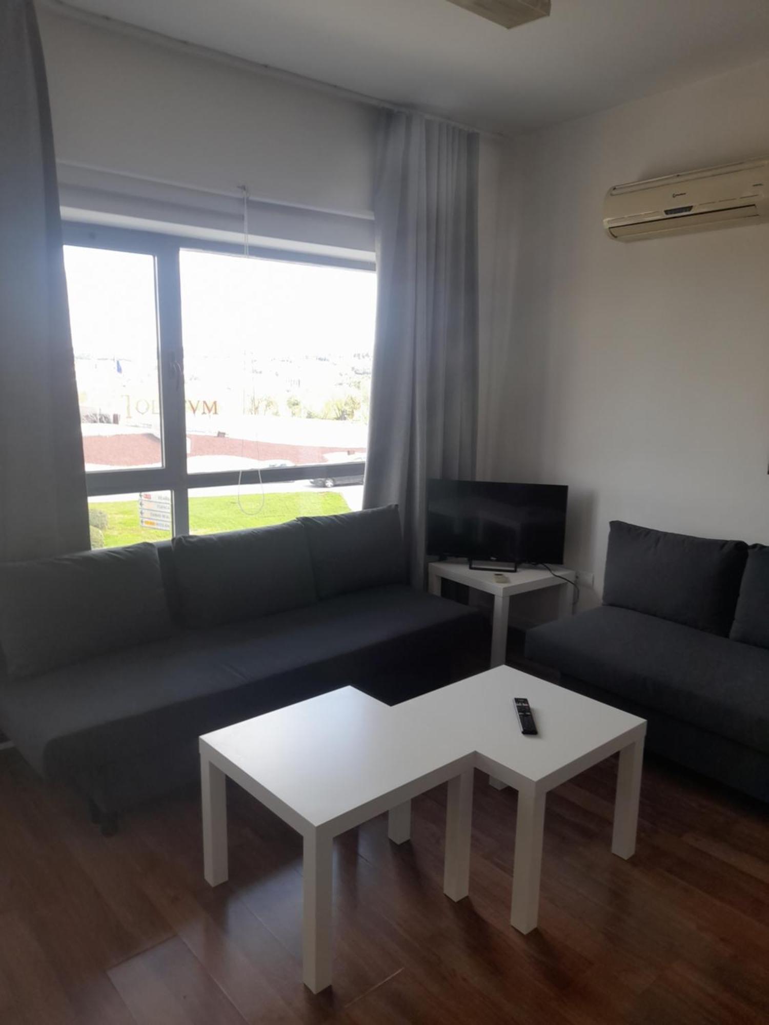 Toletum Low Cost Lofts Diafanos O 2Dormitorios Parking Municipal Gratis Al Aire Libre A 100M Toledo Exterior photo